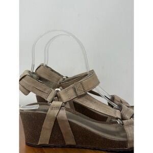 Teva Womens Ysidro Sandals Wedge Heel Ankle Strap Adjustable Beige Size 6.5